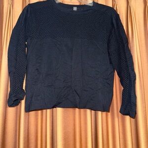 Varley Black Crewneck Sweater Casual Style